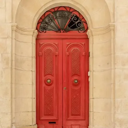 2 Bedroom In Bormla * Cospicua