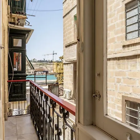 2 Bedroom In Bormla דירה